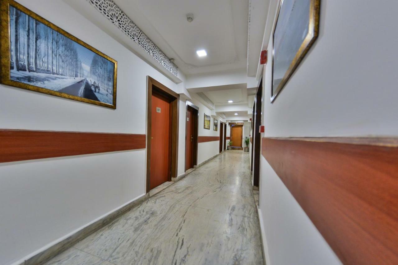 Batra Hotels And Residences Srīnagar Esterno foto