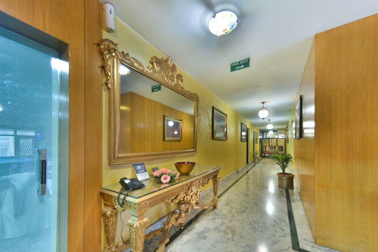 Batra Hotels And Residences Srīnagar Esterno foto