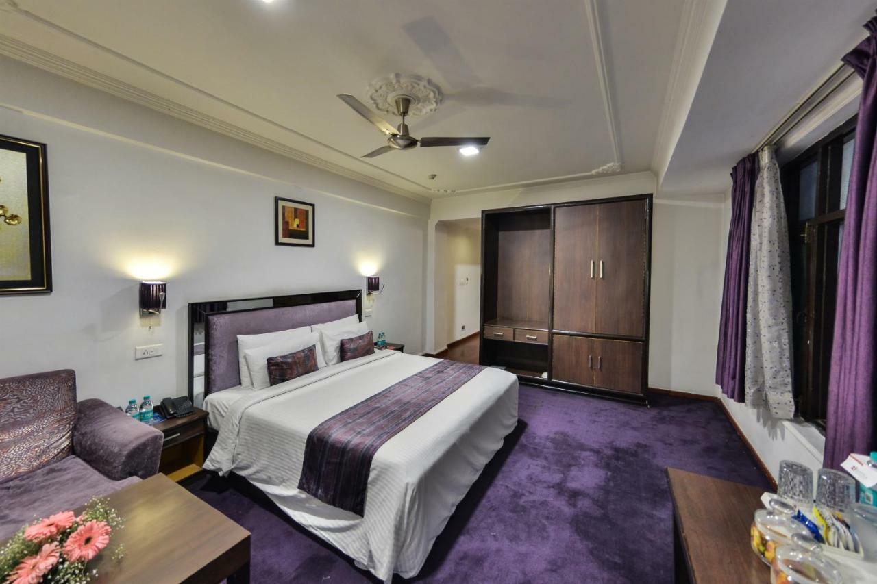 Batra Hotels And Residences Srīnagar Esterno foto